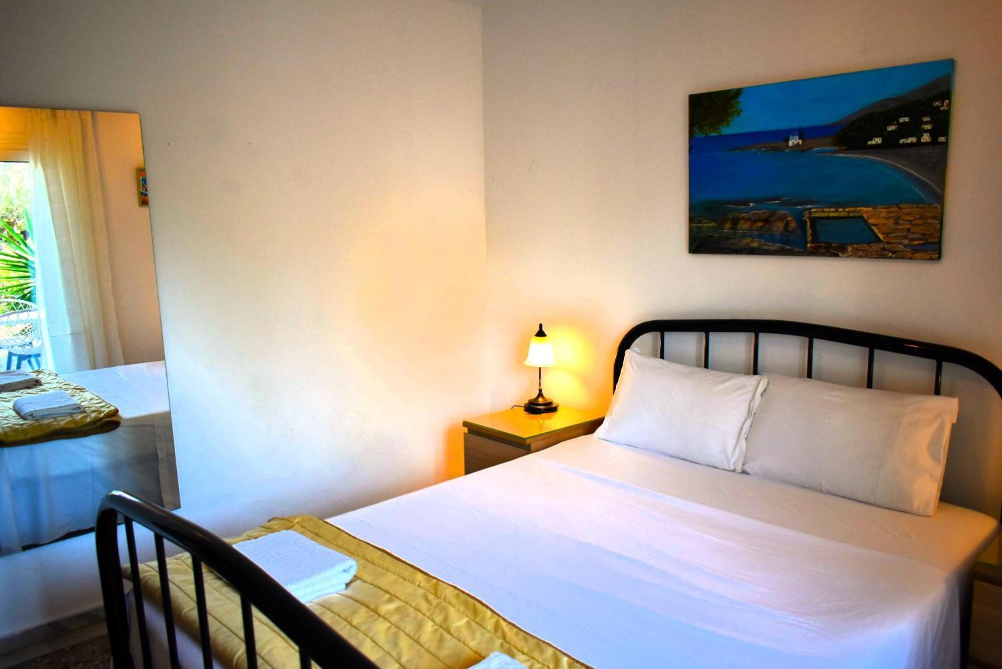 Апартаменты Gianna Seaside Кутсунари Экстерьер фото